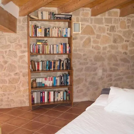 Ferienhaus Espacioso Pajar Con Barbacoa En Casa De Letras Lledo