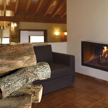 Espacioso Pajar Con Chimenea Y Bbq En El Matarrana