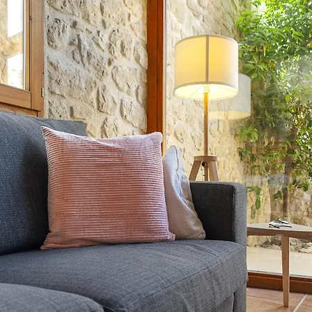 Espacioso Pajar Con Chimenea Y Bbq En El Matarrana