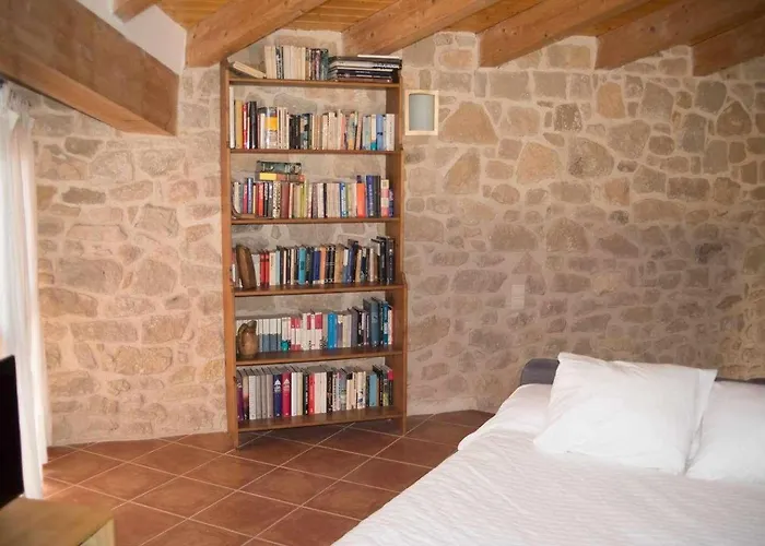 Semesterbostad Espacioso Pajar Con Chimenea Y Bbq En El Matarrana Lledo