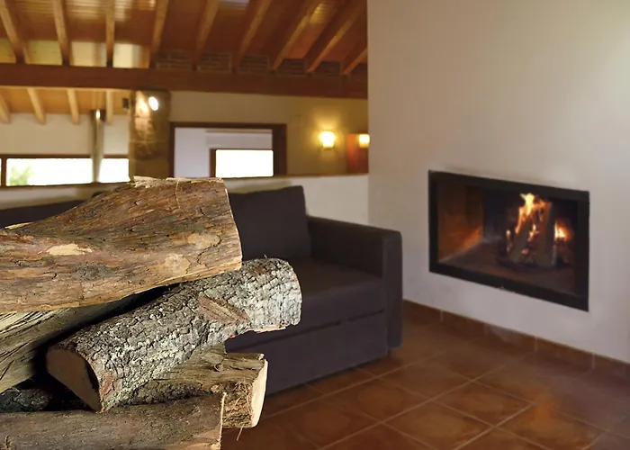 Espacioso Pajar Con Chimenea Y Bbq En El Matarrana