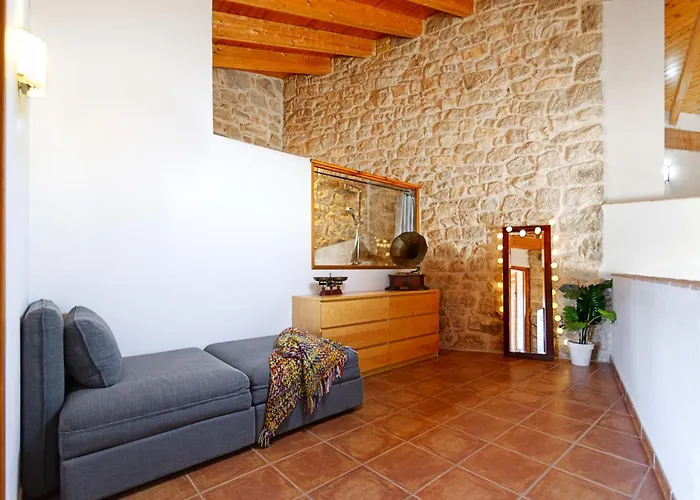 Espacioso Pajar Con Chimenea Y Bbq En El Matarrana